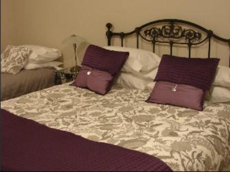 Be My Guest Bed & Breakfast Ню Плимут Екстериор снимка